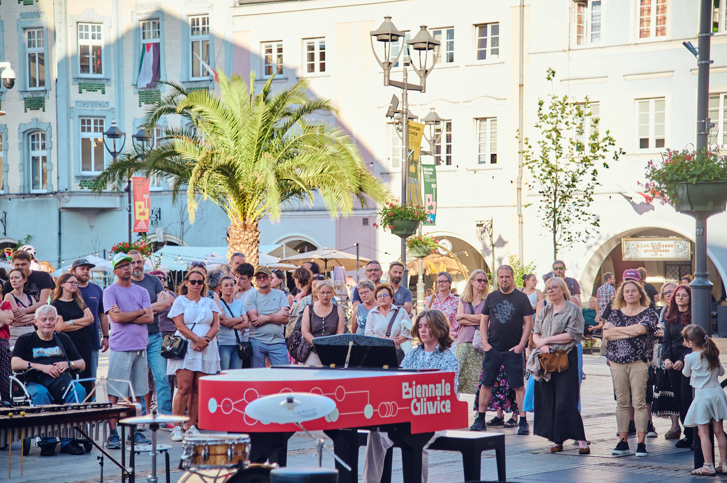 Fot. M. Buksa/UM Gliwice Koncert uczniów gliwickiej Państwowej Szkoły Muzycznej na Rynku