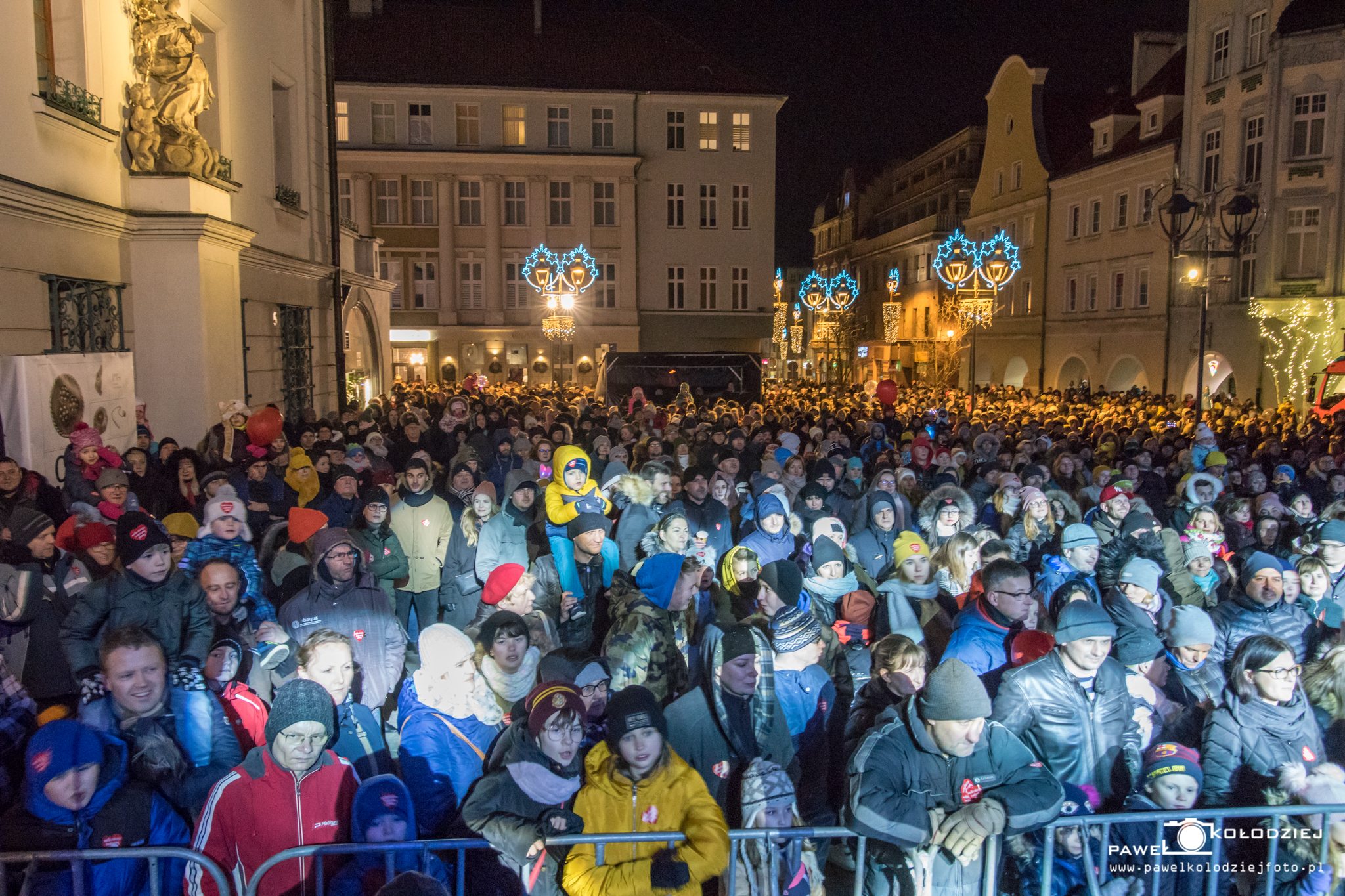 mnóstwo ludzi podczas koncertów