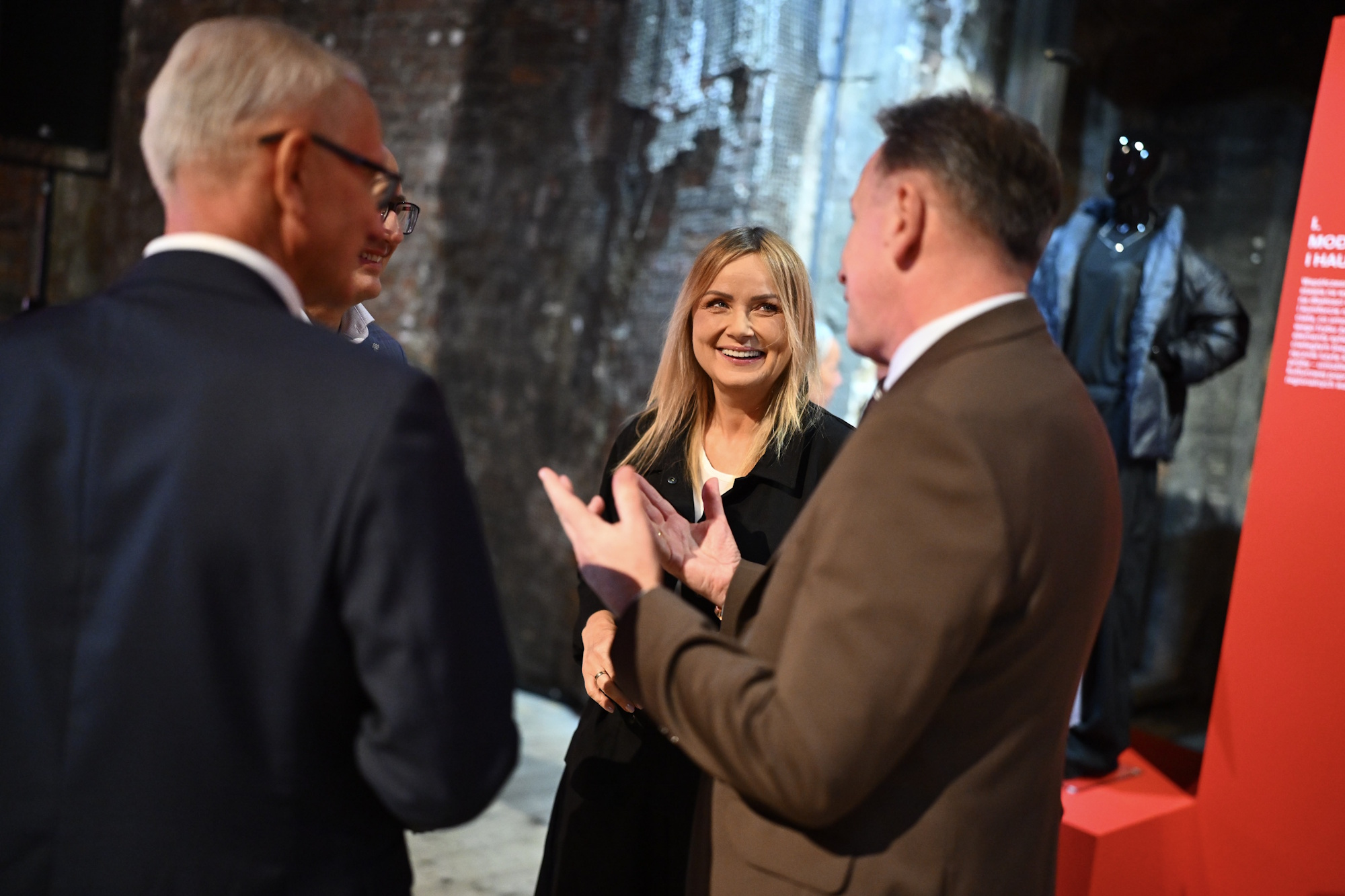 prezydent i dwóch mężczyzn