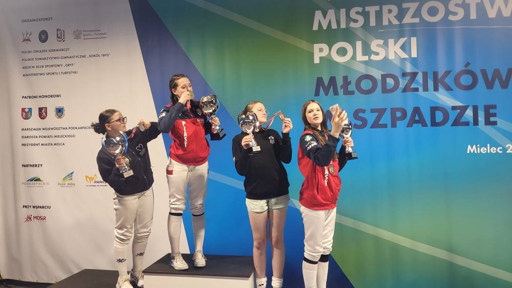 Szpadzistki Piasta na podium