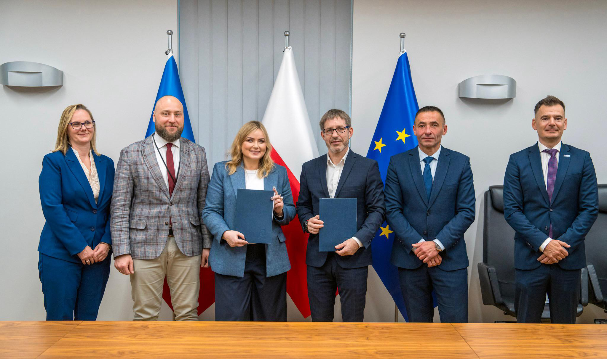 kobiety i mężczyźni
