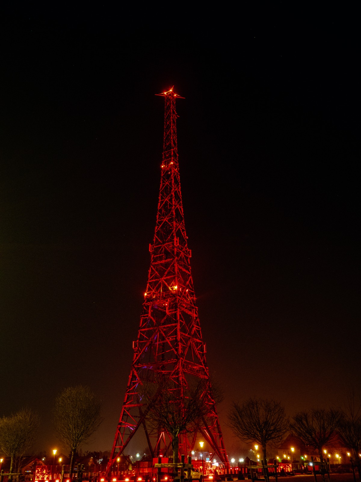 Radiostacja Podświetlona na czerwono