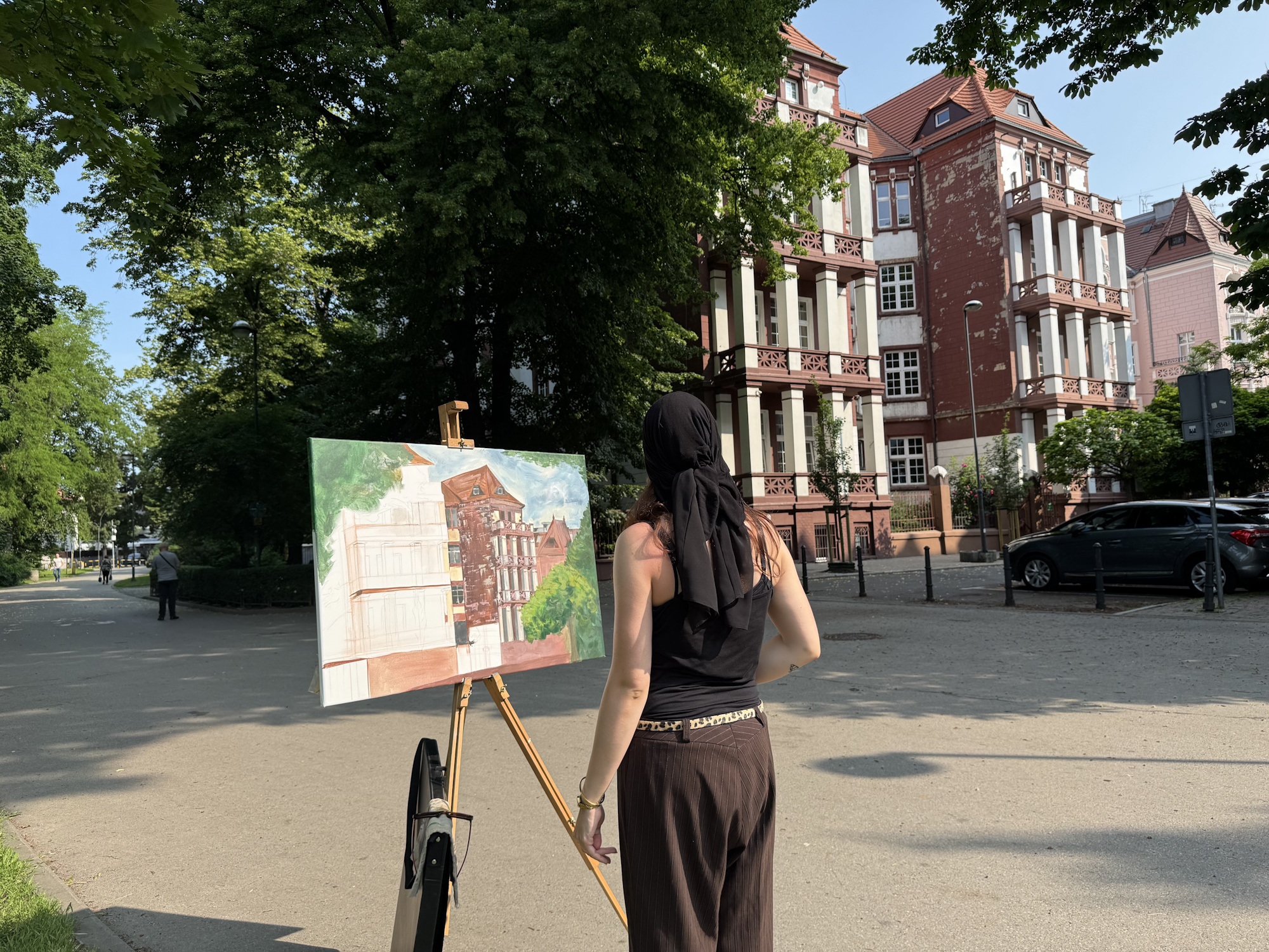 Fot. materiały UM Gliwice dziewczyna przy sztaludze