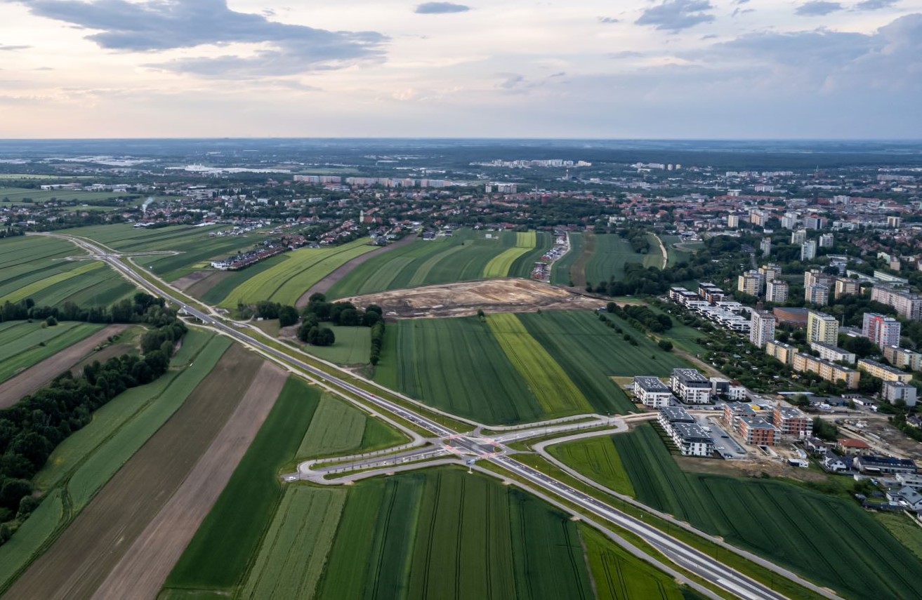 Zdjęcie lotnicze budowanego zbiornika retencyjnego