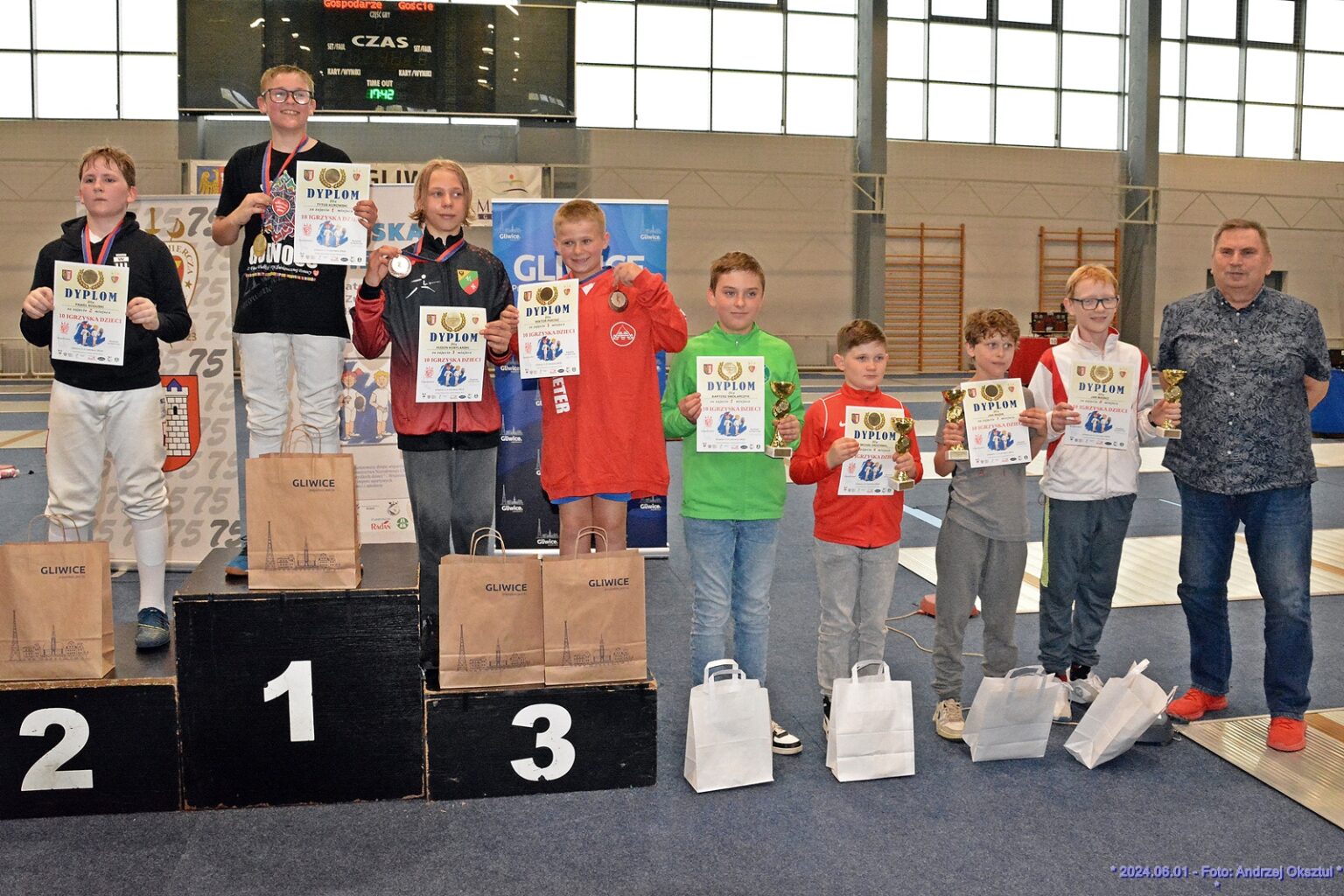 Szpadziści Piasta na podium