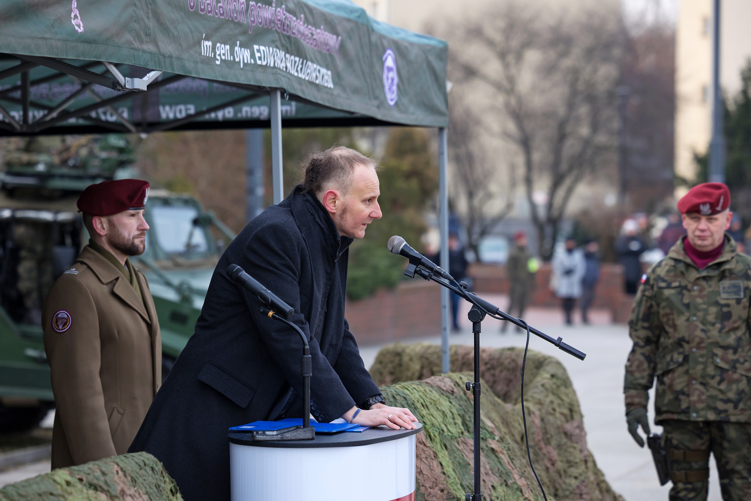 Zastępca prezydent Gliwic Łukasz Gorczyński przemawiający do zebranych