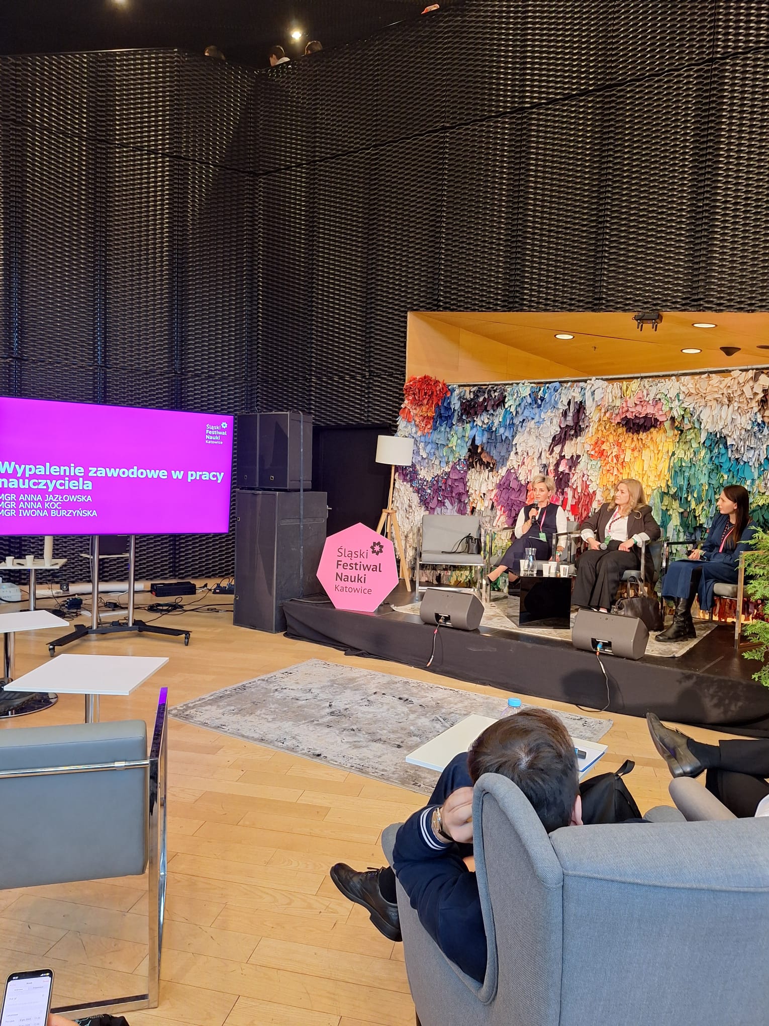 Iwona Burzyńska na scenie 9. Śląskiego Festiwalu Nauki