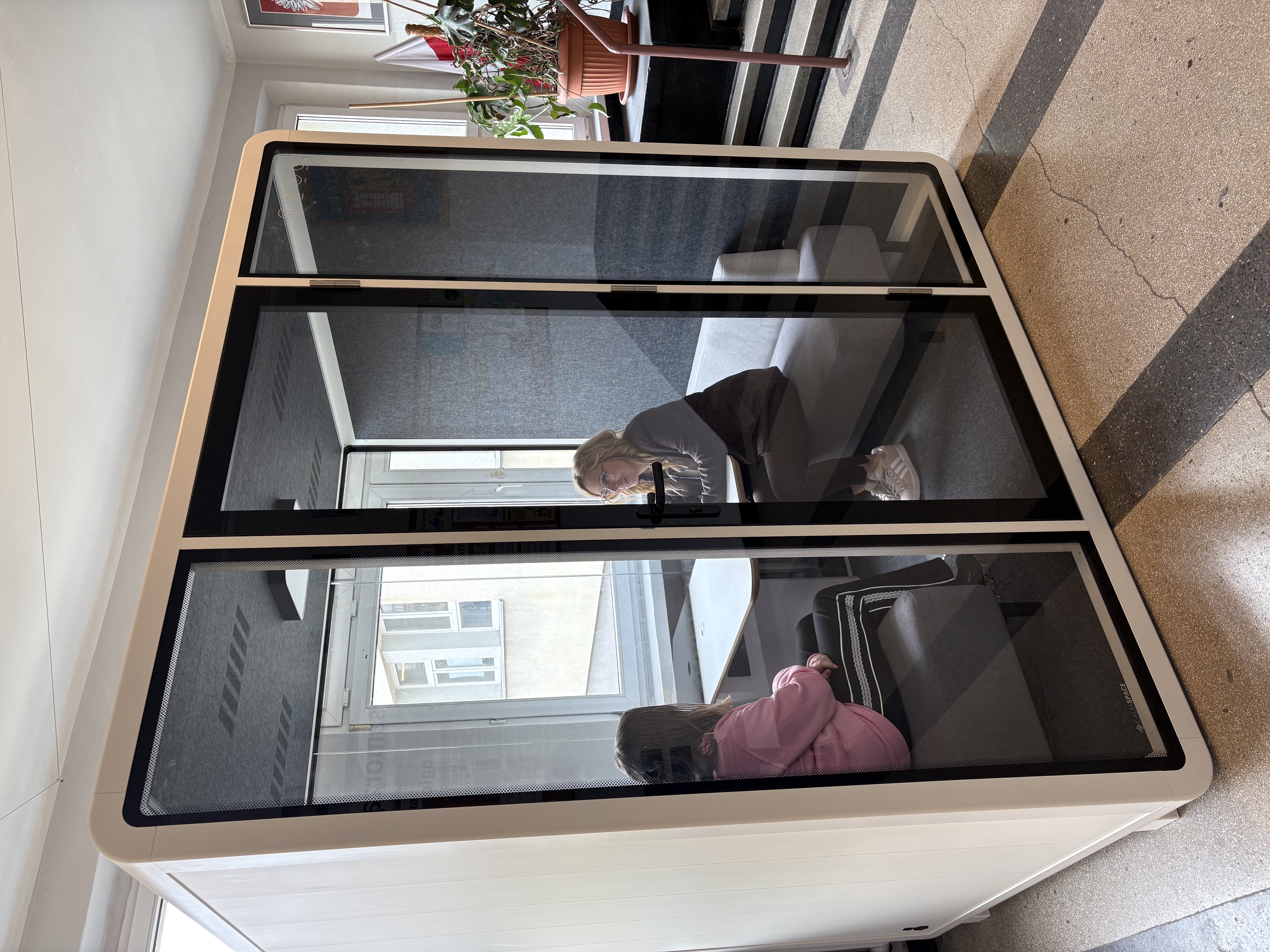 Miasto Gliwice ufundowało kabinę akustyczną dla kolejnej szkoły