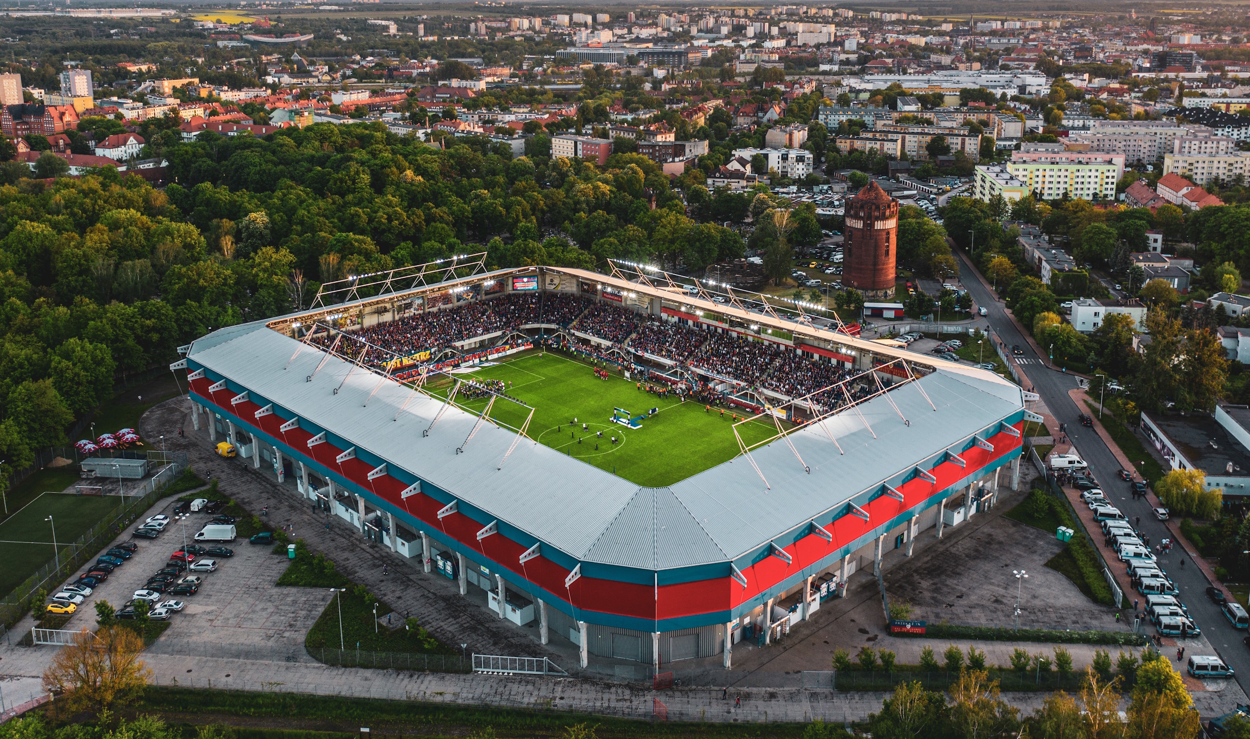 zdjęcie stadionu Piasta z góry