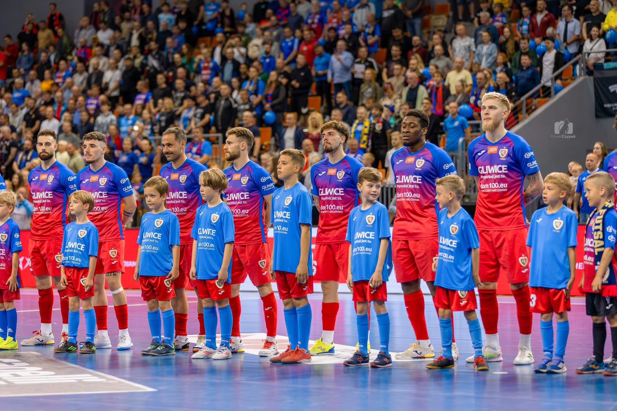 Drużyna Piasta Gliwice Futsal na boisku