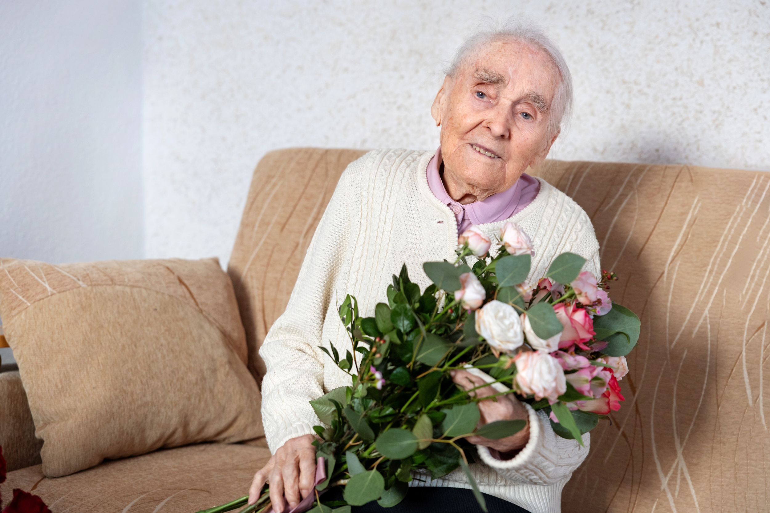 Pani Marta z kwiatami