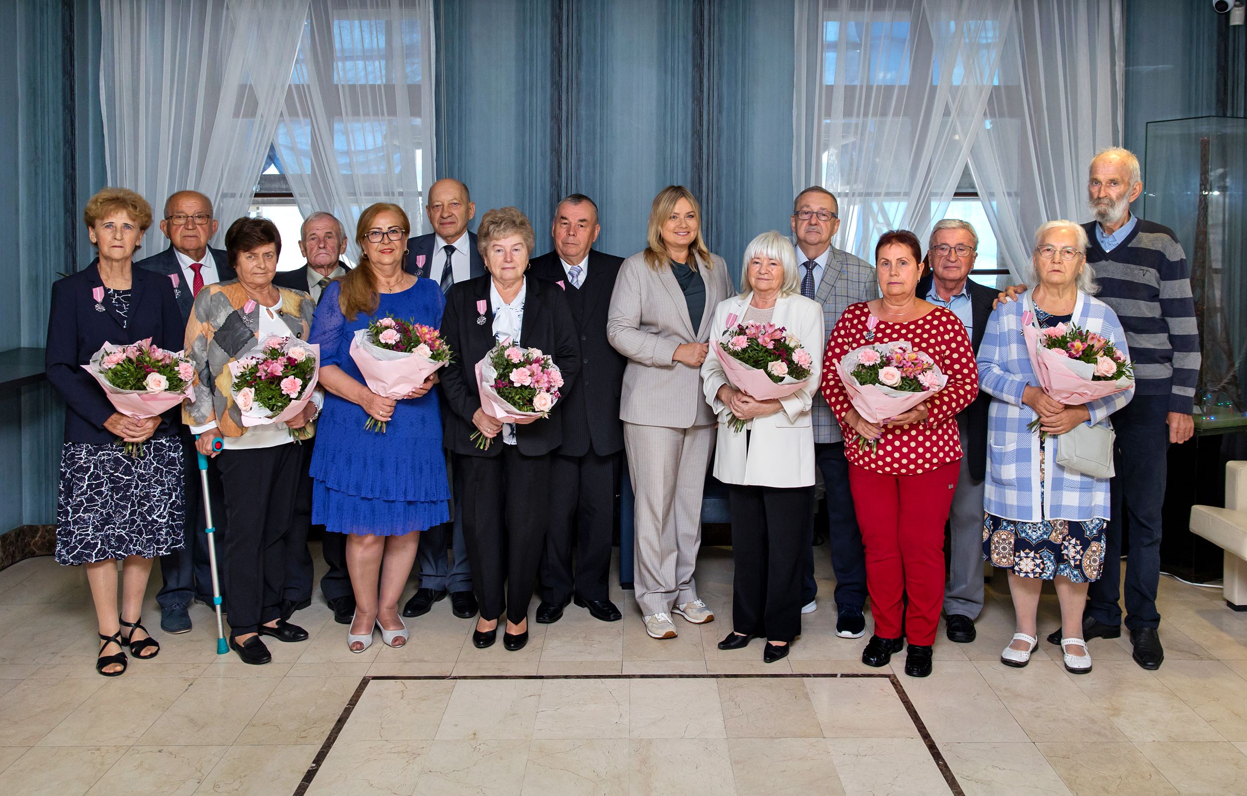 Prezydent Gliwic i pary małżeńskie w Ratuszu