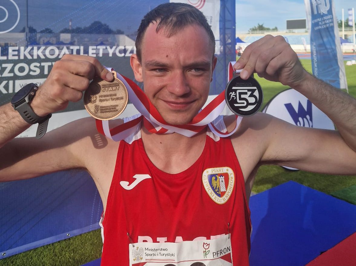 Lekkoatleta Piasta Gliwice Adrian Wieczorek podwójnym medalistą mistrzostw Polski