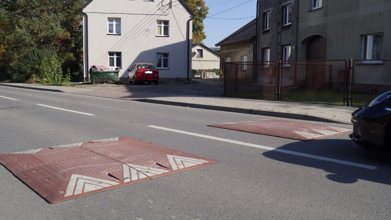 ulica, próg, budynek